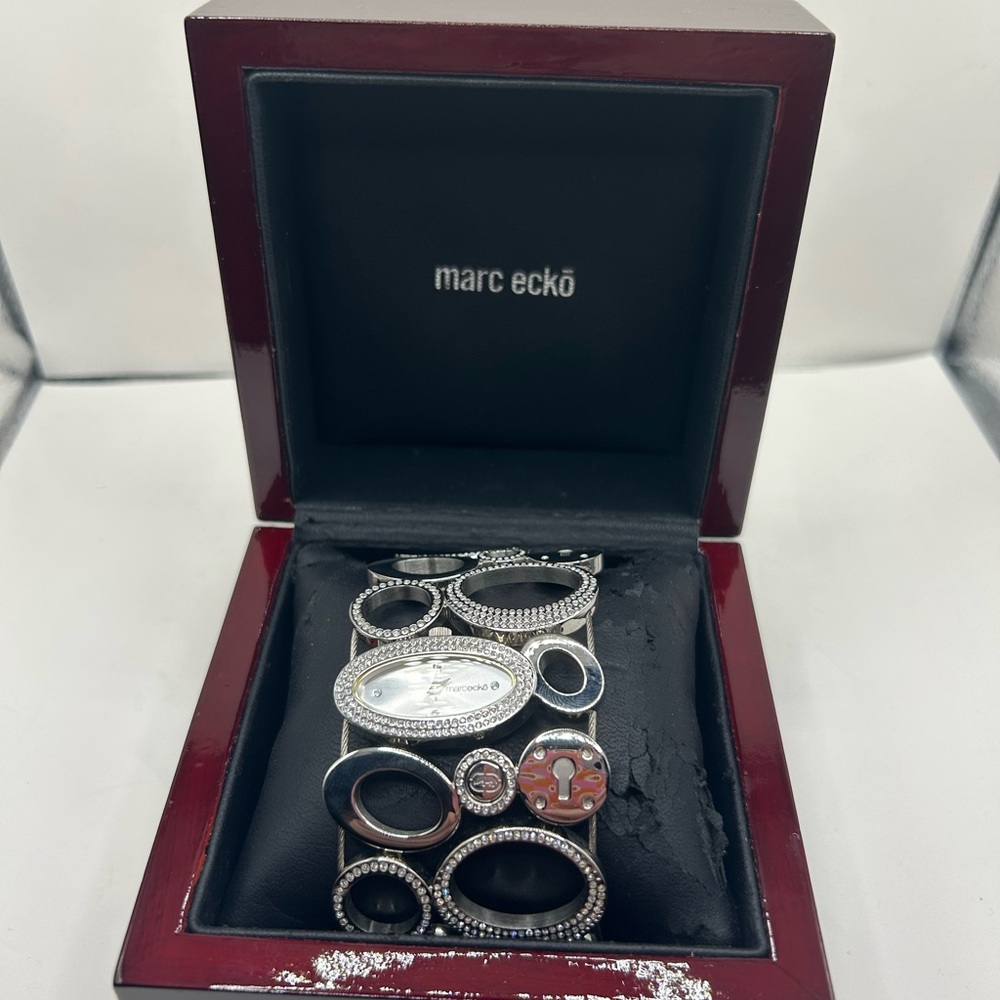 Vintage Marc Ecko Silver and Black Oval Link Watch